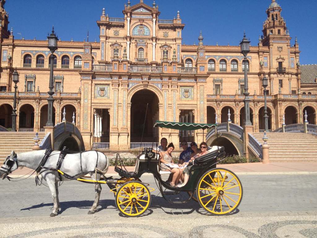 Seville Travel Guide: Honest Thoughts + Top Things to Do in One&nbsp;Day